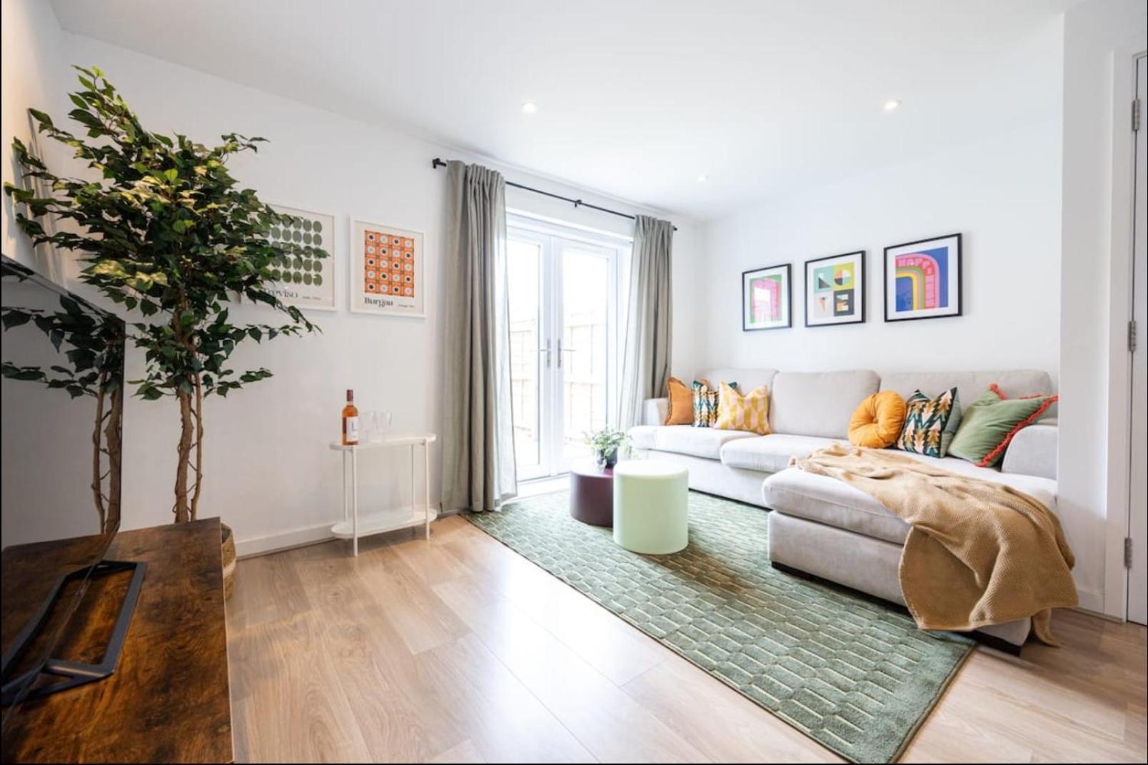Elegance Retreat - 2 Bed Holiday Home With Parking Manchester Eksteriør billede